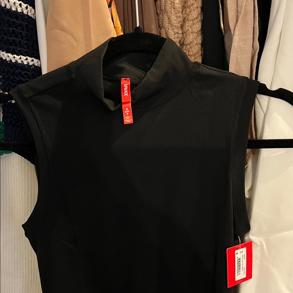 Spanx Black Sleeveless bodysuit - Picture 3 of 6